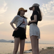 爆款返场 黑色高腰牛仔短裤毛边阔腿热裤