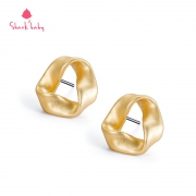 sharkbaby 光芒系列 光芒三角耳钉  券后39元