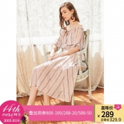Artka2019新款花边一字领露肩显瘦一款两穿印花连衣裙LA15087X 269元