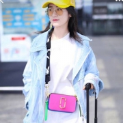 限PLUS会员，超多明星同款 Marc Jacobs Snapshot 女士小号相机包