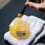 Farmacy 蜂蜜滋养保湿发热面膜50g £25.2（需用码）