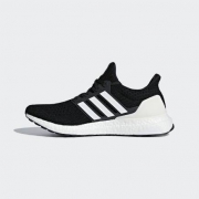 1日0点： adidas 阿迪达斯 UltraBOOST AQ0062 中性款跑鞋