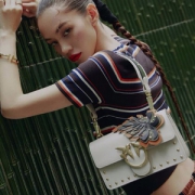 水原希子同款 PINKO  品高 1P213CY4J4 Mini款 枫叶铆钉燕子包