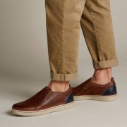 限8码，19新款 Clarks 其乐 Kitna Easy 男士真皮一脚蹬休闲鞋 Prime会员免费直邮含税
