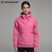 Amurcamp 1.5万透湿1万防水 女防暴雨级跑步冲锋衣 199元包邮 正价499元