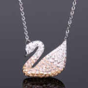 Swarovski 施华洛世奇 渐变色 大号 天鹅项链