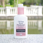 Neutrogena 露得清 无油水杨酸葡萄柚抗痘保湿乳液 118ml Prime会员凑单免费直邮含税