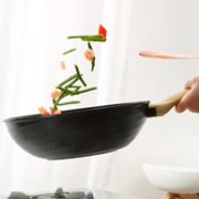 炊大皇旗舰店，32cm 麦饭石不粘 炒锅