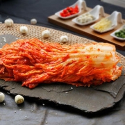 小师妹 韩国泡菜辣白菜 桶罐装1KG 13.9元包邮（需用券）