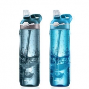 12号10点：Melais 防漏大容量吸管杯运动水壶 750ML