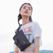小米有品 90分 Chic 休闲胸包