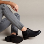 多码，Clarks 其乐 Demi Beat女士真皮切尔西靴 26135351