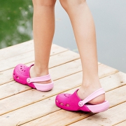 16日0点：Crocs 卡骆驰 伊莱克托 儿童洞洞鞋  *2件 208.5元包邮（合104.25元/件）