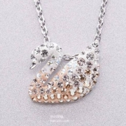 SWAROVSKI 施华洛世奇 天鹅系列渐变小天鹅 5215038