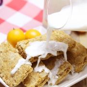 猫超直营 澳洲进口 雀巢 澳叔麦场新康利谷物饼干 1kg 34.9元包邮