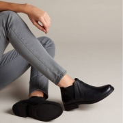 限UK4码，Clarks 其乐 Demi Beat 女士真皮切尔西靴 26135351 Prime会员免费直邮含税