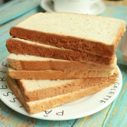21点开始：康泉 吐司面包 1000g 全麦/黑麦/荞麦可选 13.4元包邮（前3800件）