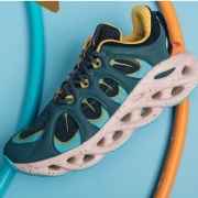 新品发售：LI-NING 李宁 2019纽约时装周 李宁弧ACE 男子减震跑鞋 899元（预约抢购）