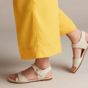 Clarks 其乐 Bay Primrose 女士凉鞋 Prime会员免费直邮含税