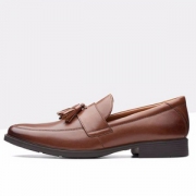 限US7.5码，Clarks 其乐 Tilden Stride 男士真皮流苏乐福鞋 Prime会员免费直邮含税