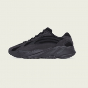 阿迪达斯（adidas） YEEZY BOOST 700 V2 FU6684 中性款休闲运动鞋  券后2499元