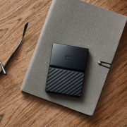 西部数据 My Passport 2.5英寸USB3.0移动硬盘（4TB）
