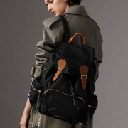 BURBERRY 博柏利 女士大号功能性尼龙拼皮革军旅双肩背包 40148791
