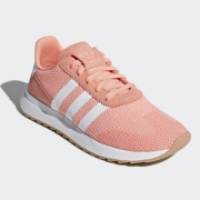 19日0点：adidas Originals FLB_RUNNER 女款休闲运动鞋 *2件 422.6元包邮（合211.3元/件）