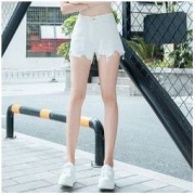 嫣容 YR619 女款破洞牛仔短裤 16.9元包邮（需用券）