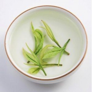 国家地理标志产品 恒盛 19年新茶 雨前特级 安吉白茶 125g 58元包邮 平常88元