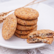 壹亩地瓜 粗粮代餐紫薯饼干 500g *2件 14.9元包邮（需用券）