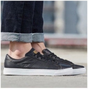 Onitsuka Tiger 鬼冢虎 LAWNSHIP 中性休闲鞋