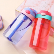 夏季儿童水杯女宝宝背带水壶