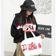20日0点：Dickies帝客D19-B016女士单肩斜挎帆布包