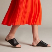 限UK3.5码，19新款 Clarks 其乐 Bay Petal 女士凉拖鞋