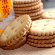 ￥16.4 橘客 咸蛋黄夹心饼干 14小袋 约100g*4
