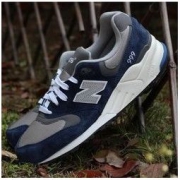 8日20点： new balance 新百伦 ML999NV 男子复古跑鞋