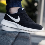 Nike Tanjun Black/White 黑白
