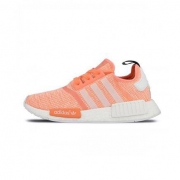 直降三百：Adidas 三叶草 NMD R1 BOOST 情侣运动跑鞋