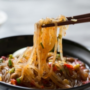 顾大嫂 重庆酸辣粉 100g*6桶 16.9元包邮（需用券）