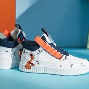 微信专享、历史低价： ANTA 安踏×SNOOPY 联名 男女款运动鞋