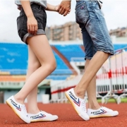 FEI YUE 飞跃  FY501 情侣款球鞋 38元