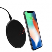 自由光 iPhone无线充电器 10W 20元包邮（需用券）