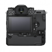 去商家购买 FUJIFILM 富士 X-H1 无反相机 单机身 VPB黑色增能手柄套装 7799元包邮