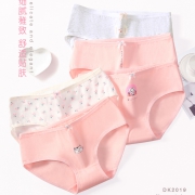 白菜内裤汇：Calvin Klein 女式内裤5条装 128.7元、一次性内裤14条装 14.6元