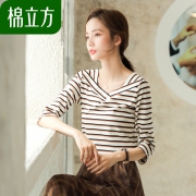 ￥39 条纹t恤女v领简约百搭