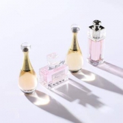 Dior迪奥香水小样四件套礼盒（真我浓香5ml+真我淡香5ml+魅惑5ml+花漾5ml）