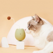 lezizi 乐吱吱 电动蛋壳逗猫玩具 34元包邮（需用券）