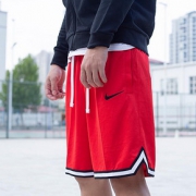 Nike 运动短裤