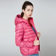 SNOW FLYING 雪中飞 X70130008B 女士短款连帽羽绒服 179元